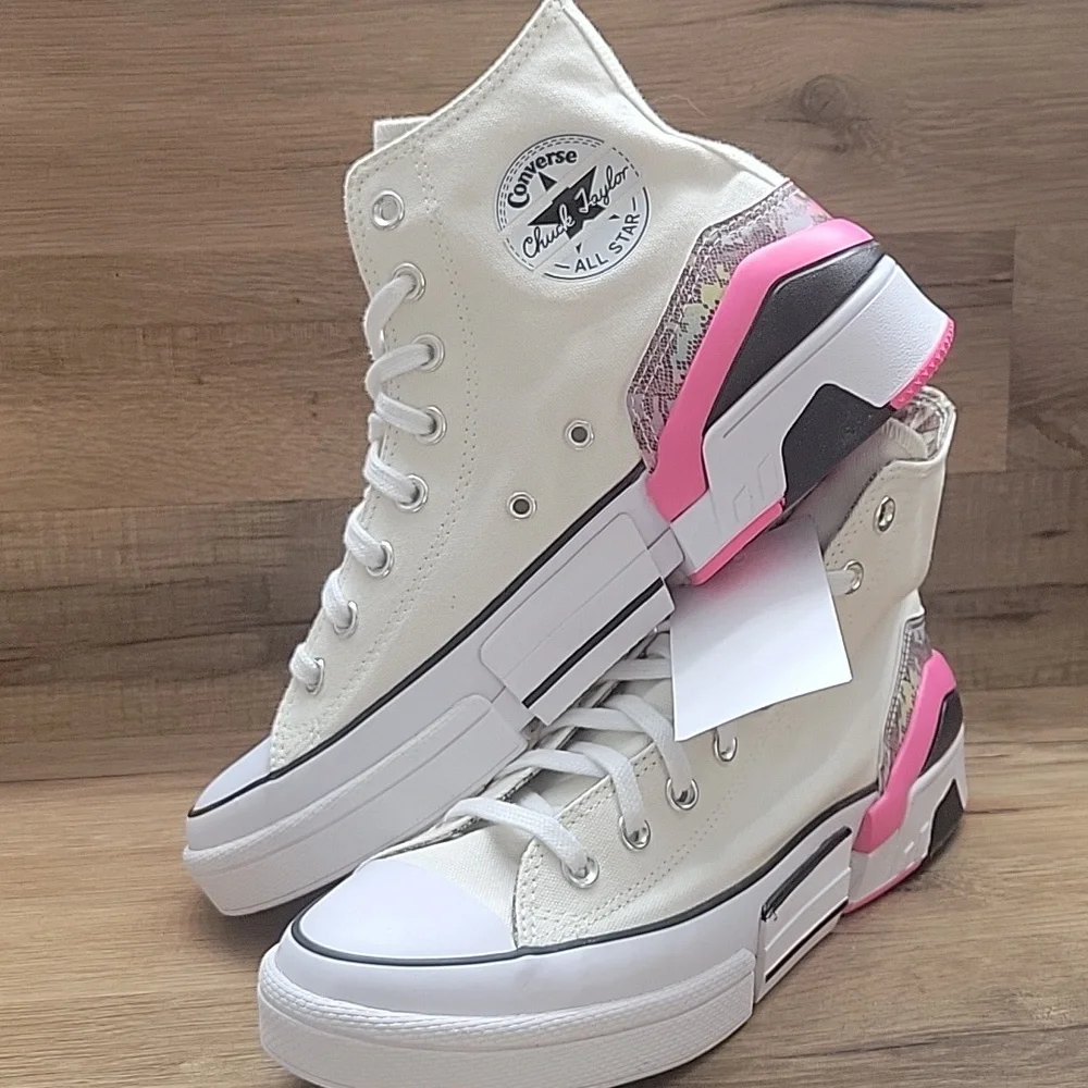 Converse Women's High-Top Sneakers - Cream and Pink
